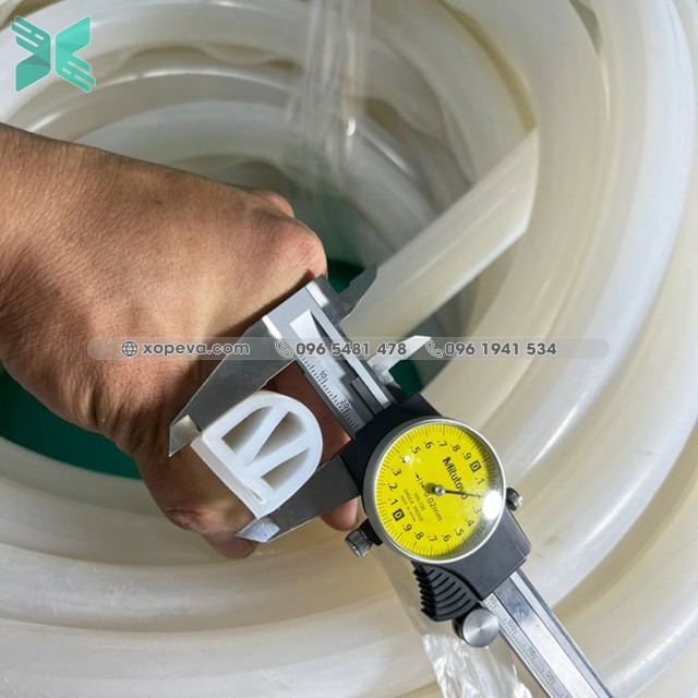 White EPDM rubber E-profile gasket 26x27x3