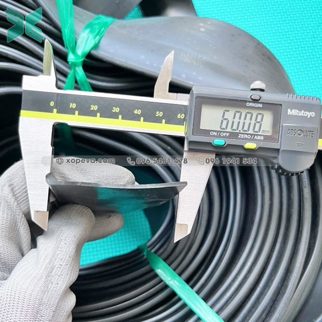 EPDM rubber P-profile gasket 4x60x1.5