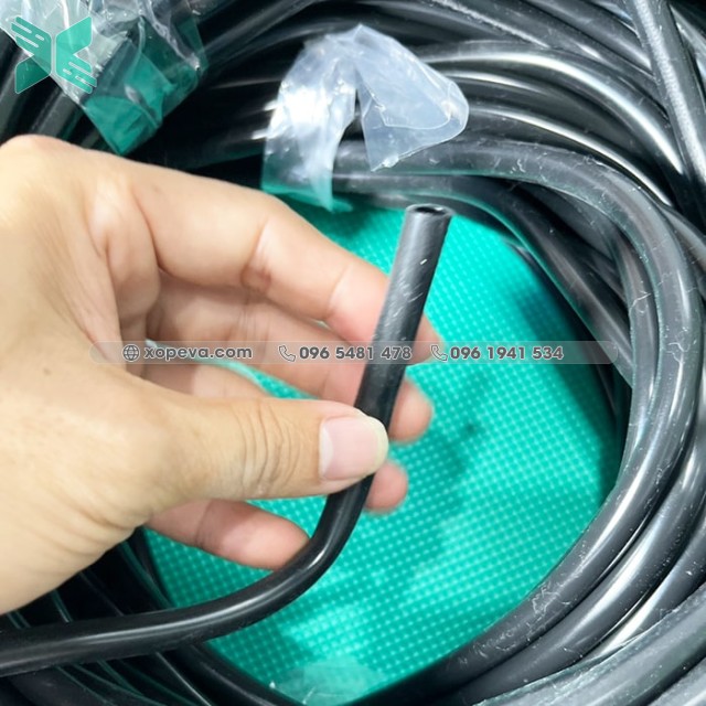 Black silicone tube 6x8