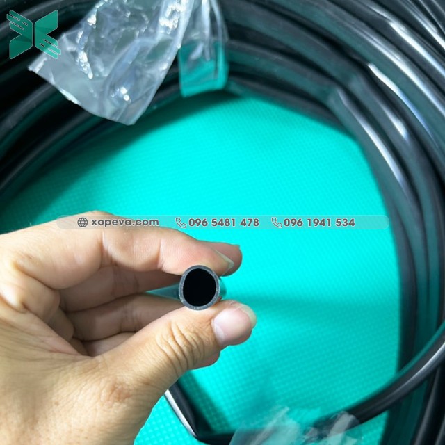 Black silicone tube 10x12