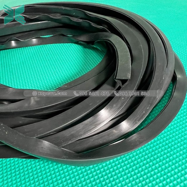 Black EPDM rubber gasket U 10x10x8