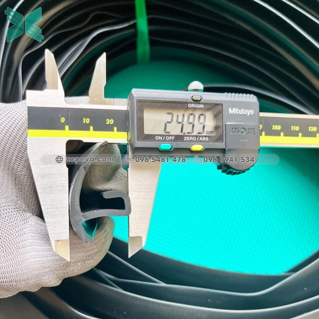 EPDM rubber J-profile seal 39.9x24.3x2