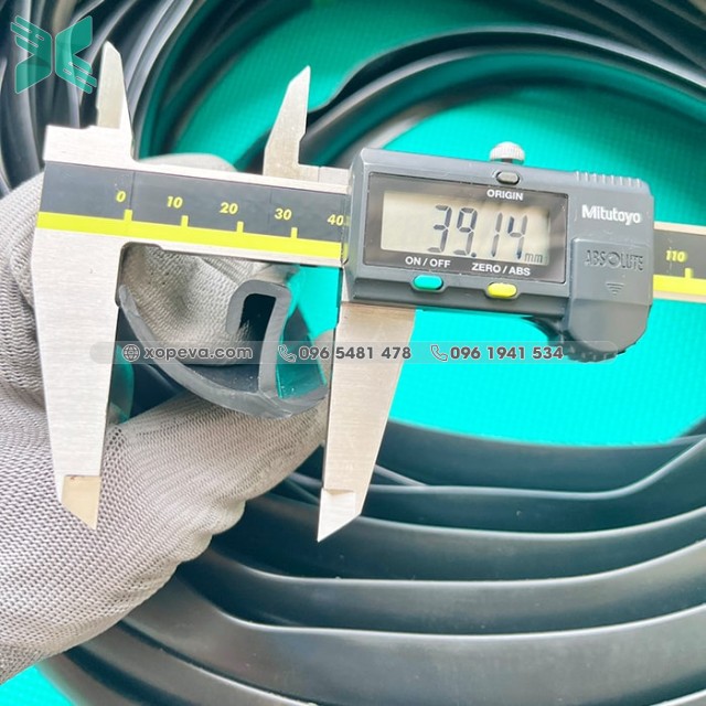 EPDM rubber J-profile seal 39.9x24.3x2