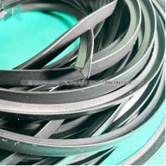 EPDM rubber V-profile seal 14x13